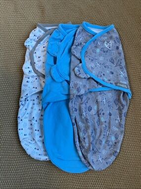 3 SwaddleMe Baby Sleep Sacks in Blue, Grey with Dinos, white